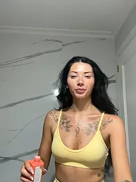 Karmenlovex online show from February 2026 05:42:02 PM