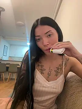 Karmenlovex online show from March 2026 07:19:02 PM