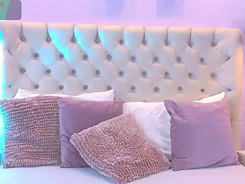 Snapshot of Ema_Jackson chatting on February 2026 01:21:02 PM Ema Jackson online show from February 2026 01:21:02 PM