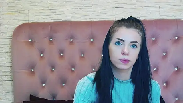 PeachyElla26 online show from February 2026 01:35:02 PM