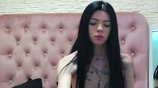 PeachyElla26 online show from February 2026 12:49:02 PM