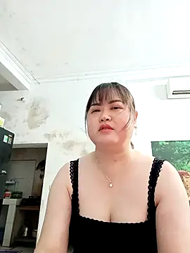 Kee-kimlee online show from April 2026 09:28:01 PM