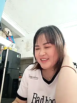 Kee-kimlee online show from April 2026 02:42:02 PM