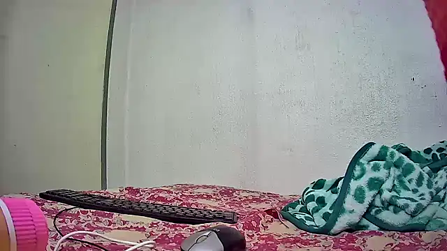 BlackBeauty2002 online show from April 2026 10:02:02 PM