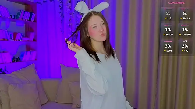 MmollyMay online show from April 2026 09:22:01 AM