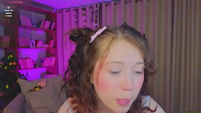 MmollyMay online show from April 2026 10:22:02 AM