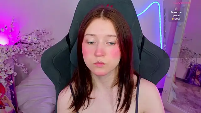 MmollyMay online show from April 2026 09:37:01 AM