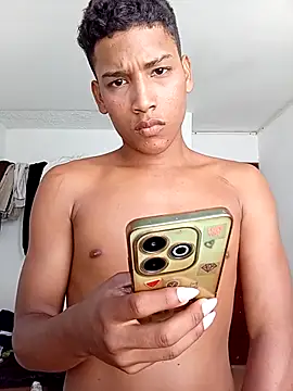 Snapshot of Xavier_xxhot chatting on February 2026 03:19:01 PM Xavier xxhot online show from February 2026 03:19:01 PM