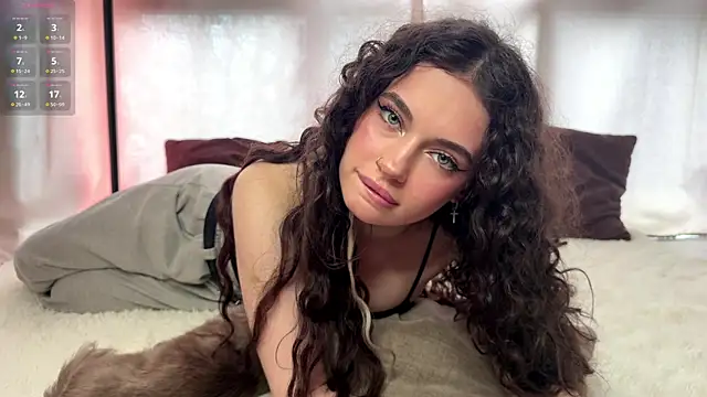 Moonfaairy online show from April 2026 05:36:01 AM