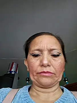 Alexamontiel  online show from April 2026 02:57:02 PM