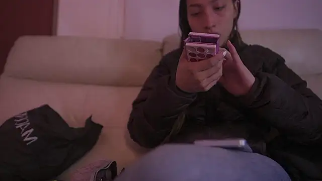 Shopie Colucci online show from March 2026 02:07:01 PM