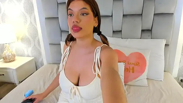 keiira foxxx online show from April 2026 11:37:02 AM