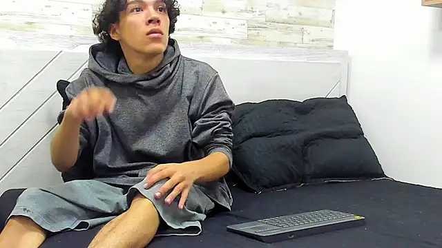 Jordi Cooper online show from February 2026 04:33:01 AM