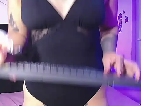 DakotaRouse1 online show from April 2026 12:23:01 PM