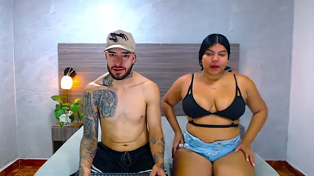 Paulina And Tayron online show from February 2026 12:49:01 PM