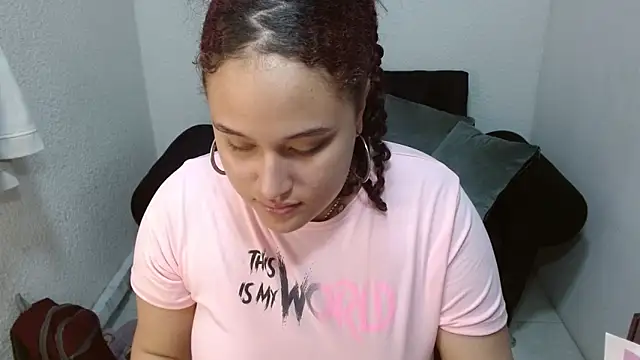 leilanewgirl online show from March 2026 12:42:01 PM