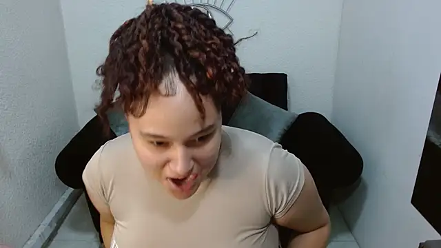 leilanewgirl online show from March 2026 12:39:02 PM