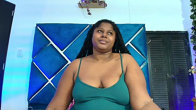 Snapshot of AlexaRousse4u chatting on May 2026 10:53:02 PM AlexaRousse4u online show from May 2026 10:53:02 PM
