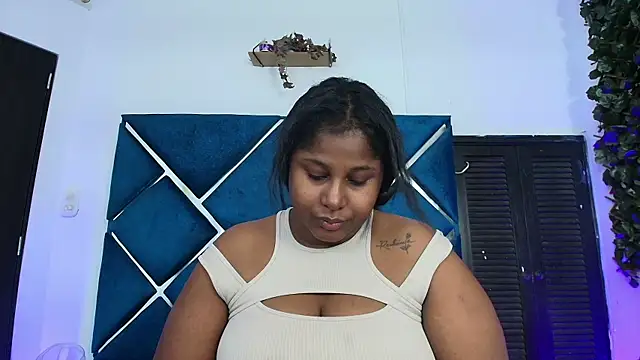 AlexaRousse4u online show from June 2026 11:43:02 PM