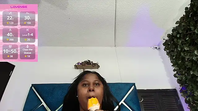 Snapshot of AlexaRousse4u chatting on May 2026 02:19:01 AM AlexaRousse4u online show from May 2026 02:19:01 AM