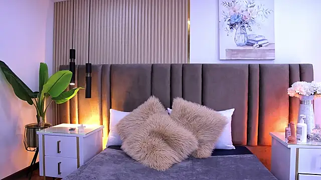 SaraLugo online show from March 2026 07:47:01 PM