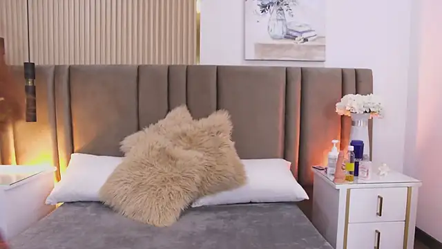 SaraLugo online show from March 2026 07:37:01 PM