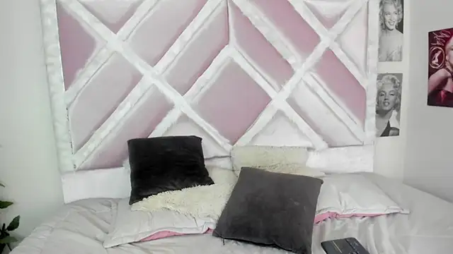 luxx 11 online show from April 2026 05:30:01 PM