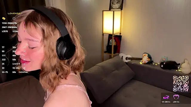 Mirrrra1 online show from April 2026 09:01:02 PM