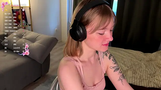 Mirrrra1 online show from May 2026 09:55:02 PM
