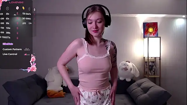 Mirrrra1 online show from March 2026 08:37:01 PM