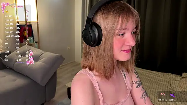 Mirrrra1 online show from May 2026 09:04:01 PM