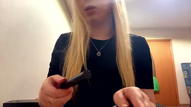 Snapshot of RoseBakeer chatting on February 2026 09:03:02 PM RoseBakeer online show from February 2026 09:03:02 PM