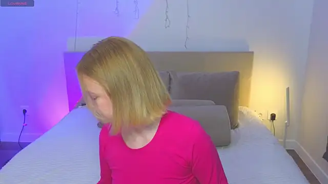 StellaBunny online show from April 2026 04:14:01 AM