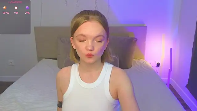 StellaBunny online show from April 2026 11:06:01 AM