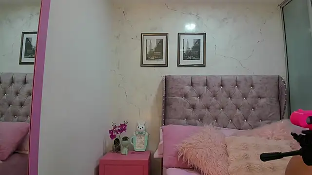 LuciadelaVega online show from February 2026 11:32:02 AM