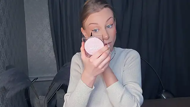 Snapshot of CarmenLipkin chatting on February 2026 10:00:02 PM CarmenLipkin online show from February 2026 10:00:02 PM