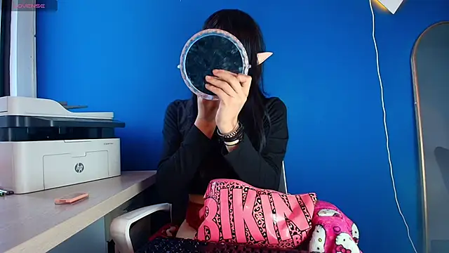 Snapshot of Thali_a chatting on February 2026 12:27:01 PM Thali a online show from February 2026 12:27:01 PM