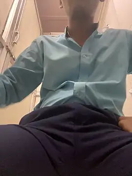 Dazzling dude online show from February 2026 06:20:01 PM