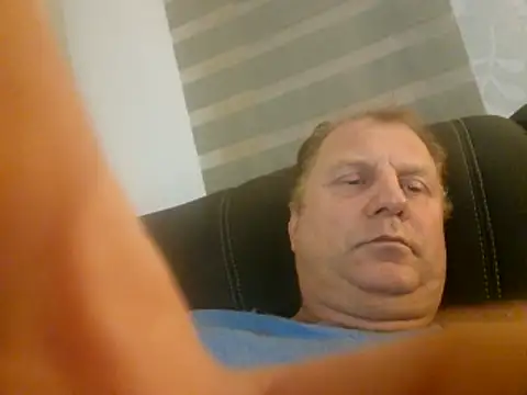 Demik71 online show from February 2026 06:06:01 PM