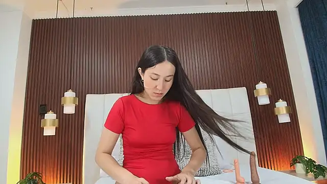 Brisa Silva online show from March 2026 12:01:01 PM