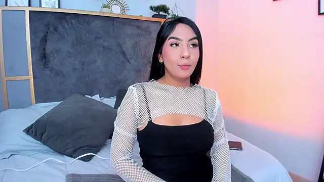 Lola 12  online show from May 2026 01:58:02 PM