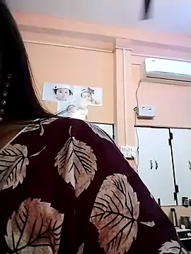 Newmomsexy online show from February 2026 04:41:01 PM