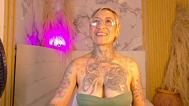 Everlyn sexx online show from March 2026 12:51:02 PM