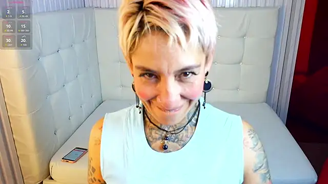 Everlyn sexx online show from March 2026 01:33:01 PM