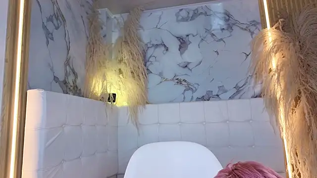 Everlyn sexx online show from March 2026 06:48:01 PM