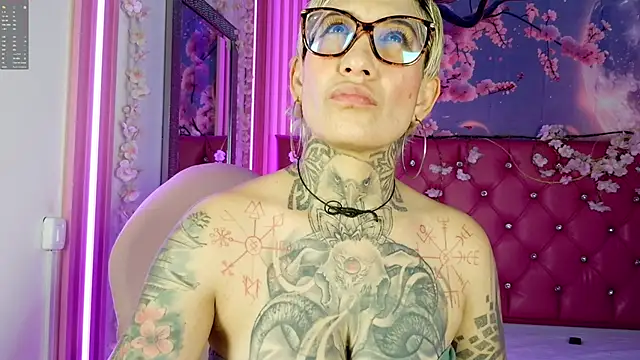 Snapshot of Everlyn_sexx chatting on May 2026 01:55:02 PM Everlyn sexx online show from May 2026 01:55:02 PM