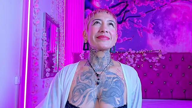 Everlyn sexx online show from February 2026 11:50:01 AM