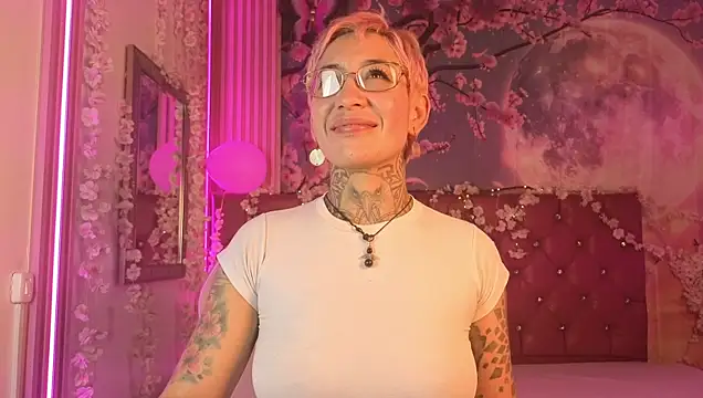 Everlyn sexx online show from February 2026 03:58:02 PM