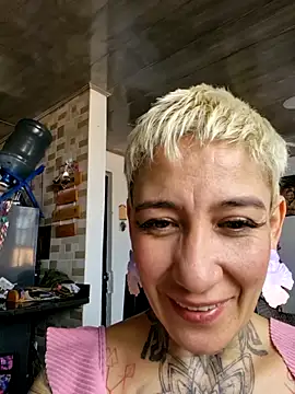 Snapshot of Everlyn_sexx chatting on June 2026 09:19:01 PM Everlyn sexx online show from June 2026 09:19:01 PM
