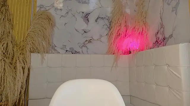 Everlyn sexx online show from March 2026 02:35:02 PM